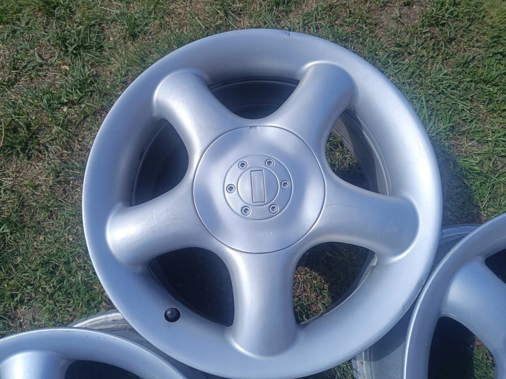 4x Alufelge 15 Zoll 7.0" 5x112 38ET Glanz Silber Audi 5 I Octavia 4 Passat Golf FEL3777833211ep