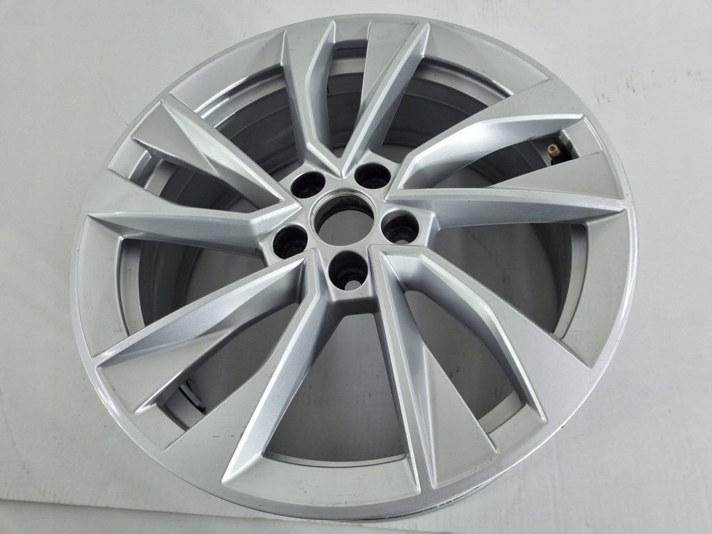1x Alufelge 17 Zoll 6.5" 5x100 40ET Glanz Silber 657601025AK Skoda Scala Kamiq I FEL6471751590bh