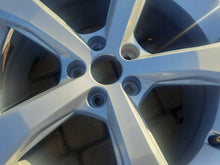 Laden Sie das Bild in den Galerie-Viewer, 1x Alufelge 18 Zoll 8.0&quot; 5x112 39ET 80A601025C Audi Q5 Rim Wheel