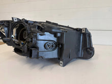 Laden Sie das Bild in den Galerie-Viewer, Frontscheinwerfer BMW 5 F11 F10 1ZS01013141 7203251-18 Xenon Links Headlight SCH3735627786ng