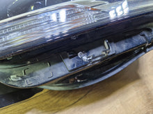 Laden Sie das Bild in den Galerie-Viewer, Frontscheinwerfer Renault Scenic 260601859R Links Scheinwerfer Headlight SCH3765835590gh
