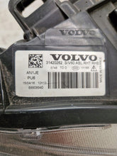 Laden Sie das Bild in den Galerie-Viewer, Frontscheinwerfer Volvo V60 I S60 31420262 Xenon Rechts Scheinwerfer Headlight SCH6060635380do