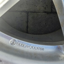 Load image into Gallery viewer, 1x Alufelge 19 Zoll 9.0" 5x120 37ET Glanz Silber KBA50566 BMW 1 Rim Wheel FEL3298792247td