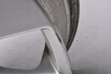 Laden Sie das Bild in den Galerie-Viewer, 1x Alufelge 17 Zoll 7.0&quot; 5x108 50ET 30714022 Volvo Rim Wheel
