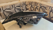Load image into Gallery viewer, Frontscheinwerfer Ford Mondeo DS73-13W030-EA Links Scheinwerfer Headlight SCH7459868512xn