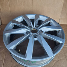 Load image into Gallery viewer, 1x Alufelge 17 Zoll 6.0" 5x112 48ET 5G0601025K VW Golf Vii Rim Wheel FEL3075299391ts