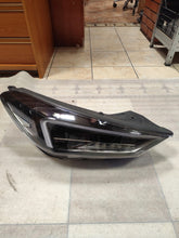 Load image into Gallery viewer, Frontscheinwerfer Hyundai Tucson 92101D7700 Rechts Scheinwerfer Headlight SCH9726034568us