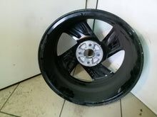 Laden Sie das Bild in den Galerie-Viewer, 1x Alufelge 16 Zoll 6.5" 4x100 48ET Glanz Silber 52910K7200 Hyundai I10 FEL1351177392ee