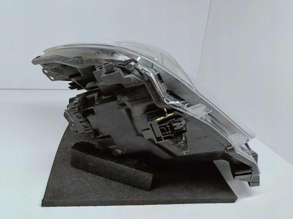 Frontscheinwerfer Mazda 2 DB5J-51030 Rechts Scheinwerfer Headlight SCH8305135312ti