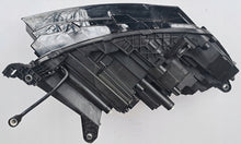 Laden Sie das Bild in den Galerie-Viewer, Frontscheinwerfer Skoda Enyaq 5LB941015 LED Links Scheinwerfer Headlight SCH5054967089ju