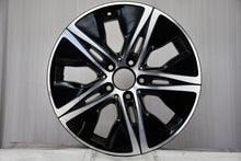 Laden Sie das Bild in den Galerie-Viewer, 1x Alufelge 17 Zoll 7.0" 5x112 48 5ET Glanz Schwarz A2054019000 Mercedes-Benz FEL7527019505tk