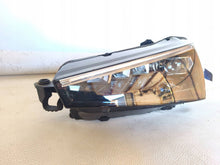 Laden Sie das Bild in den Galerie-Viewer, Frontscheinwerfer Skoda Scala 657941015A Links Scheinwerfer Headlight SCH6575415638ol