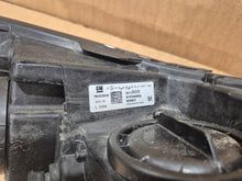 Laden Sie das Bild in den Galerie-Viewer, Frontscheinwerfer Opel Astra K 39158005 LED Links Scheinwerfer Headlight SCH5002223462yv