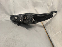Laden Sie das Bild in den Galerie-Viewer, Frontscheinwerfer Ford Fiesta I Rechts Scheinwerfer Headlight SCH6218674644kl