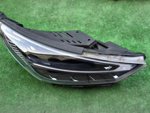 Laden Sie das Bild in den Galerie-Viewer, Frontscheinwerfer Hyundai I30 III 92102G4600 Full LED Rechts Headlight SCH9523961931ch
