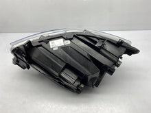 Laden Sie das Bild in den Galerie-Viewer, Frontscheinwerfer Mercedes-Benz Sprinter A9109069100 LED Rechts Headlight SCH3089021881lb