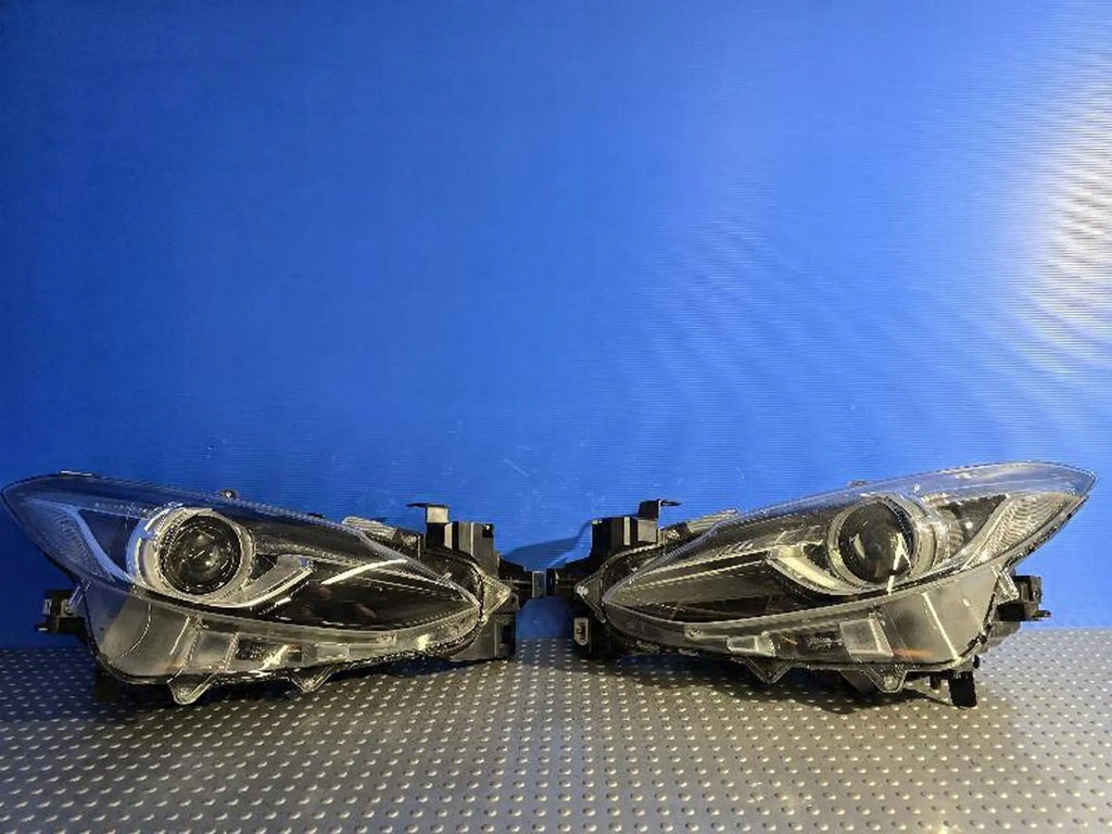 Frontscheinwerfer Mazda III BHR251040 Xenon Ein Stück (Rechts oder Links)