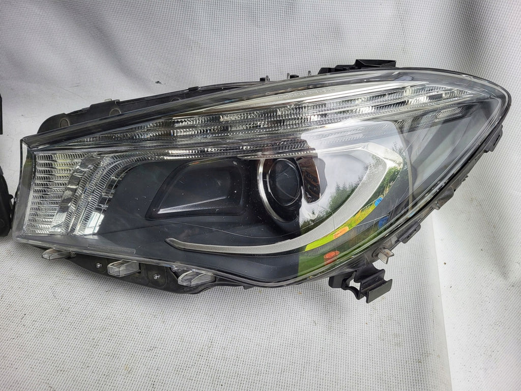 Frontscheinwerfer Mercedes-Benz Cla A1179065100 A1179065200 Xenon Ein Satz SCH1978107234gd