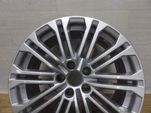 Laden Sie das Bild in den Galerie-Viewer, 1x Alufelge 18 Zoll 8.0" 5x112 31ET 8W0601025EE Audi A4 B9 Rim Wheel FEL6661939463di