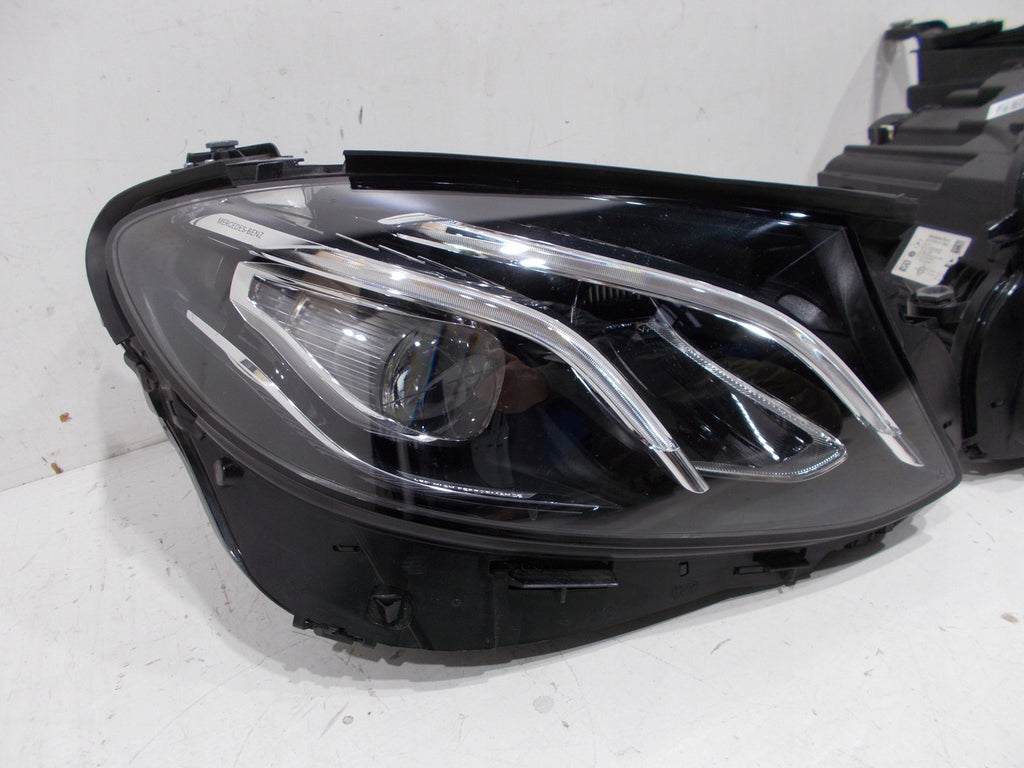 Frontscheinwerfer Mercedes-Benz A2139068708KZ LED Ein Stück (Rechts oder Links)