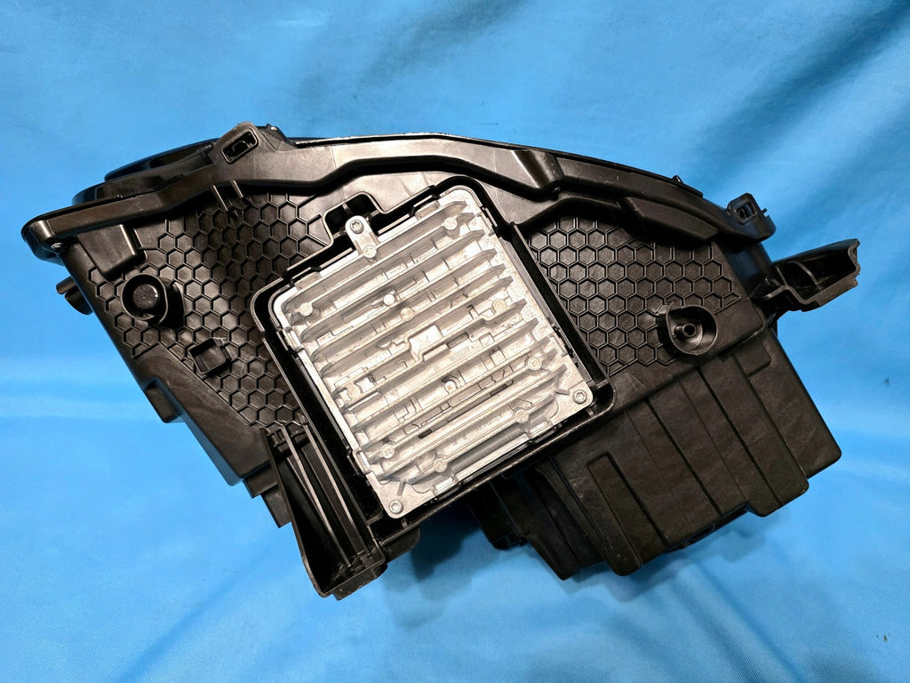 Frontscheinwerfer Lynk & Co 01 8889665947 LED Links Scheinwerfer Headlight SCH3175760692pn