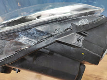 Laden Sie das Bild in den Galerie-Viewer, Frontscheinwerfer Seat Ateca 576941007D 90117433 Links Scheinwerfer Headlight SCH3825244910qj