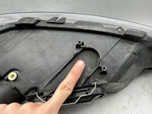 Laden Sie das Bild in den Galerie-Viewer, Frontscheinwerfer Seat Leon 5F1941015B Links Scheinwerfer Headlight SCH9913951740sq