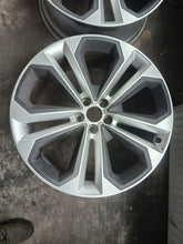 Load image into Gallery viewer, 1x Alufelge 21 Zoll 8.5" 5x112 34ET Glanz Silber 80A601025AS Audi Rim Wheel FEL1746705017jl