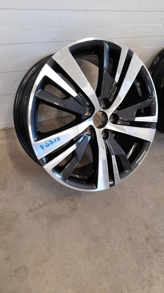 1x Alufelge 18 Zoll RKC15208 Peugeot 5008 Rim Wheel FEL8310879966ya