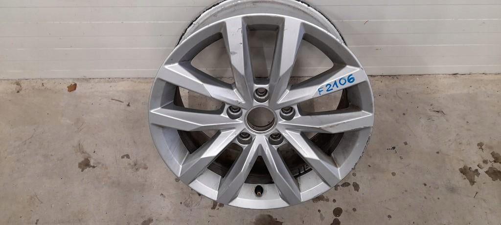 1x Alufelge 16 Zoll 6.5" 5x112 VW Passat B8 Rim Wheel