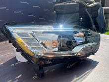 Laden Sie das Bild in den Galerie-Viewer, Frontscheinwerfer Renault Grand Scenic 260100943R Rechts Scheinwerfer Headlight SCH4050032097jy