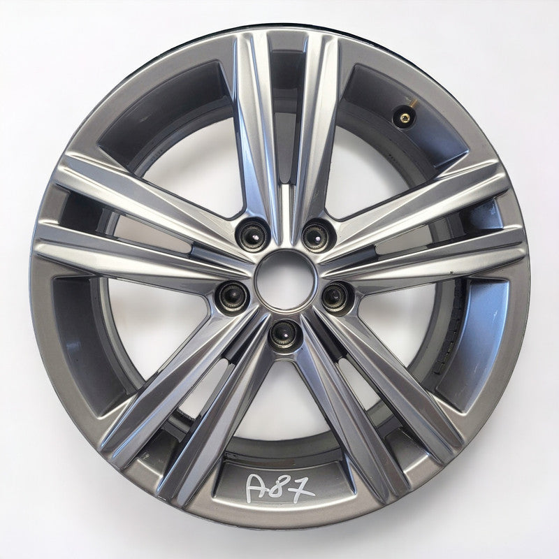 1x Alufelge 16 Zoll 6.5" 5x100 47ET Glanz Grau 2G0601025AA VW Polo Rim Wheel