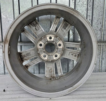 Load image into Gallery viewer, 1x Alufelge 16 Zoll 6.5" 5x112 50ET Glanz Silber 5K0601025AM VW Golf Vi FEL8262382959aw