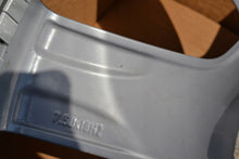 Load image into Gallery viewer, 4x Alufelge 18 Zoll 7.5&quot; 5x112 40ET 601025AM VW Passat Tiguan Phaeton Rim Wheel