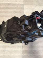 Laden Sie das Bild in den Galerie-Viewer, Frontscheinwerfer Opel Astra L 9851881180 LED Rechts Scheinwerfer Headlight SCH9426241724hp