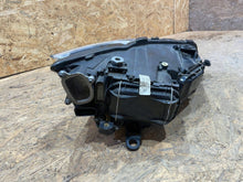 Laden Sie das Bild in den Galerie-Viewer, Frontscheinwerfer Seat Leon 5F1941015B Links Scheinwerfer Headlight