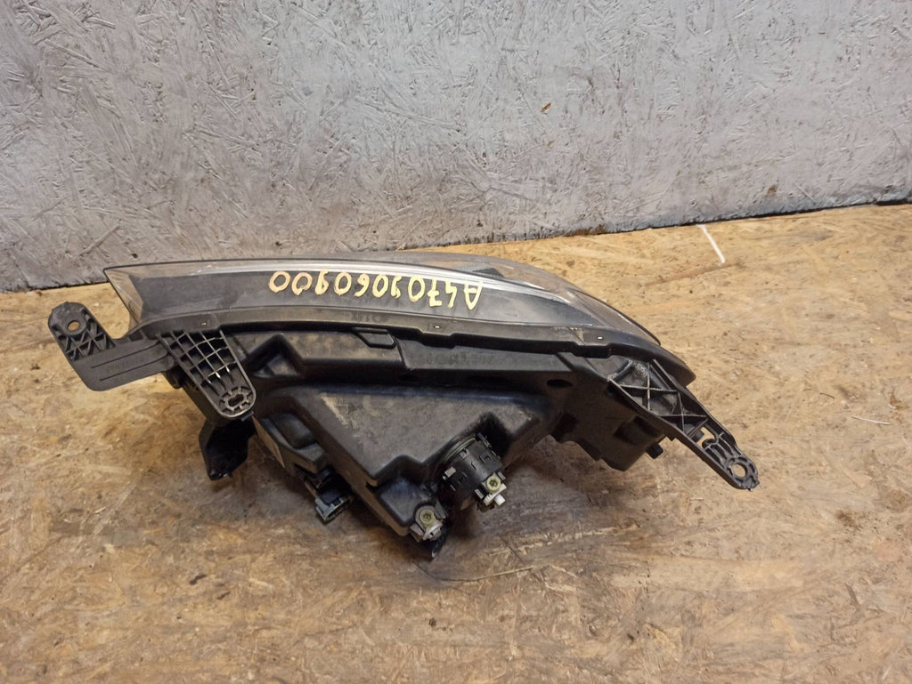 Frontscheinwerfer Mercedes-Benz A4709060900 Rechts Scheinwerfer Headlight SCH8643304974ga
