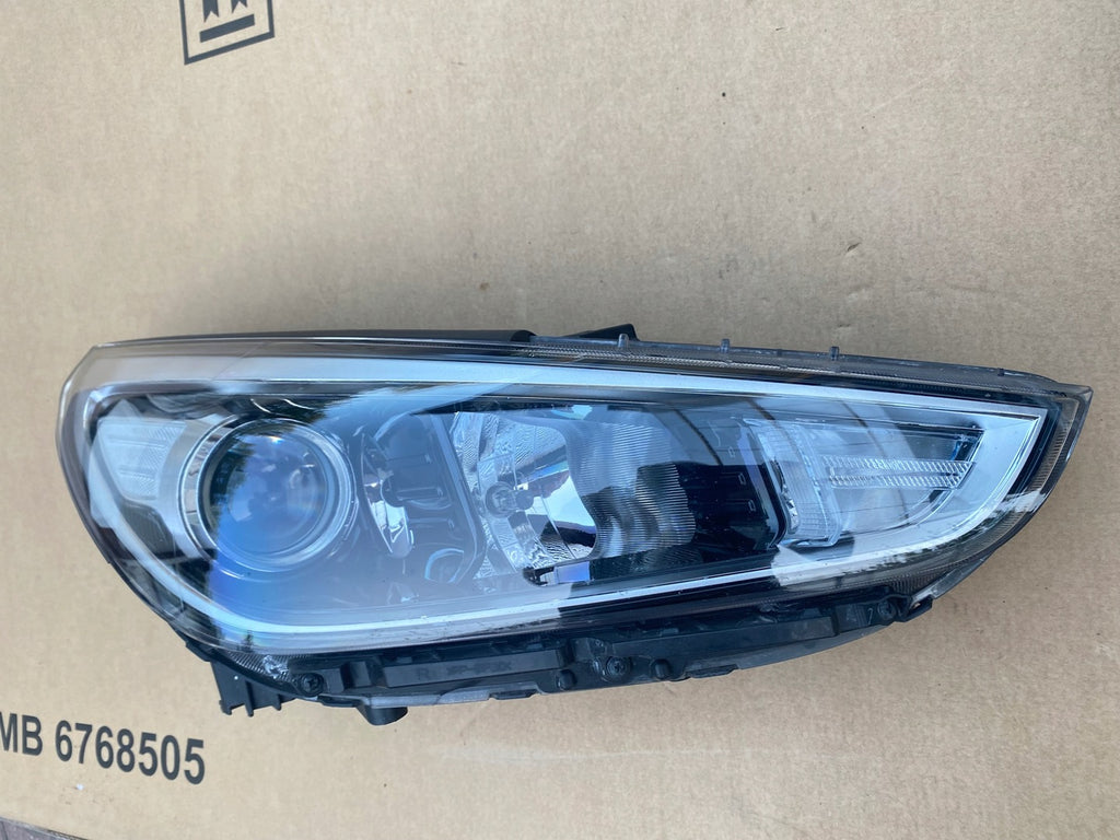 Frontscheinwerfer Hyundai I30 92102-Q4020 Rechts Scheinwerfer Headlight