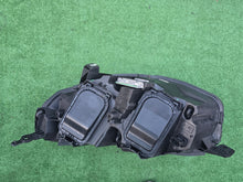 Laden Sie das Bild in den Galerie-Viewer, Frontscheinwerfer Opel Zafira 9832836480-00 Rechts Scheinwerfer Headlight SCH2964106005kc