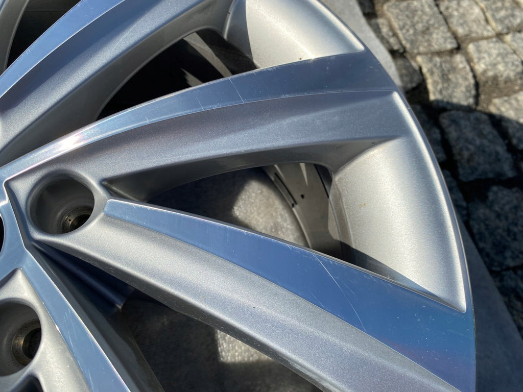 1x Alufelge 18 Zoll 7.5" 5x112 48ET Glanz Schwarz 5E3601025H Skoda Octavia I FEL2736595463mq