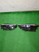 Laden Sie das Bild in den Galerie-Viewer, Frontscheinwerfer Toyota I Ein Stück (Rechts oder Links) Scheinwerfer Headlight SCH2959252390ve