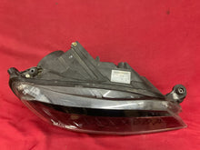 Load image into Gallery viewer, Frontscheinwerfer Skoda Superb III 3V1941016A 3V1941018A Xenon Rechts Headlight