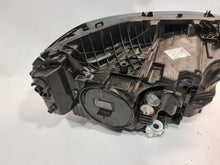 Laden Sie das Bild in den Galerie-Viewer, Frontscheinwerfer Mercedes-Benz W247 Links Scheinwerfer Headlight SCH6655192612sb