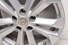 Laden Sie das Bild in den Galerie-Viewer, 1x Alufelge 17 Zoll 7.0" 5x114.3 45ET Glanz Silber Nissan X-Trail I Qashqai FEL6616002244pp
