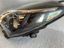 Load image into Gallery viewer, Frontscheinwerfer Toyota Yaris LED Links Scheinwerfer Headlight