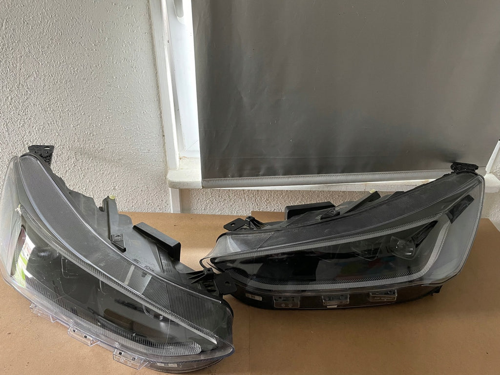 Frontscheinwerfer Ford Focus NX7B-13E016-AG LED Ein Satz Scheinwerfer Headlight SCH3799658772ka