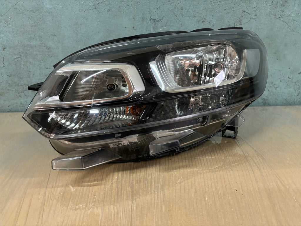 Frontscheinwerfer Citroën Zafira C Vivaro 9808567780 Links Headlight