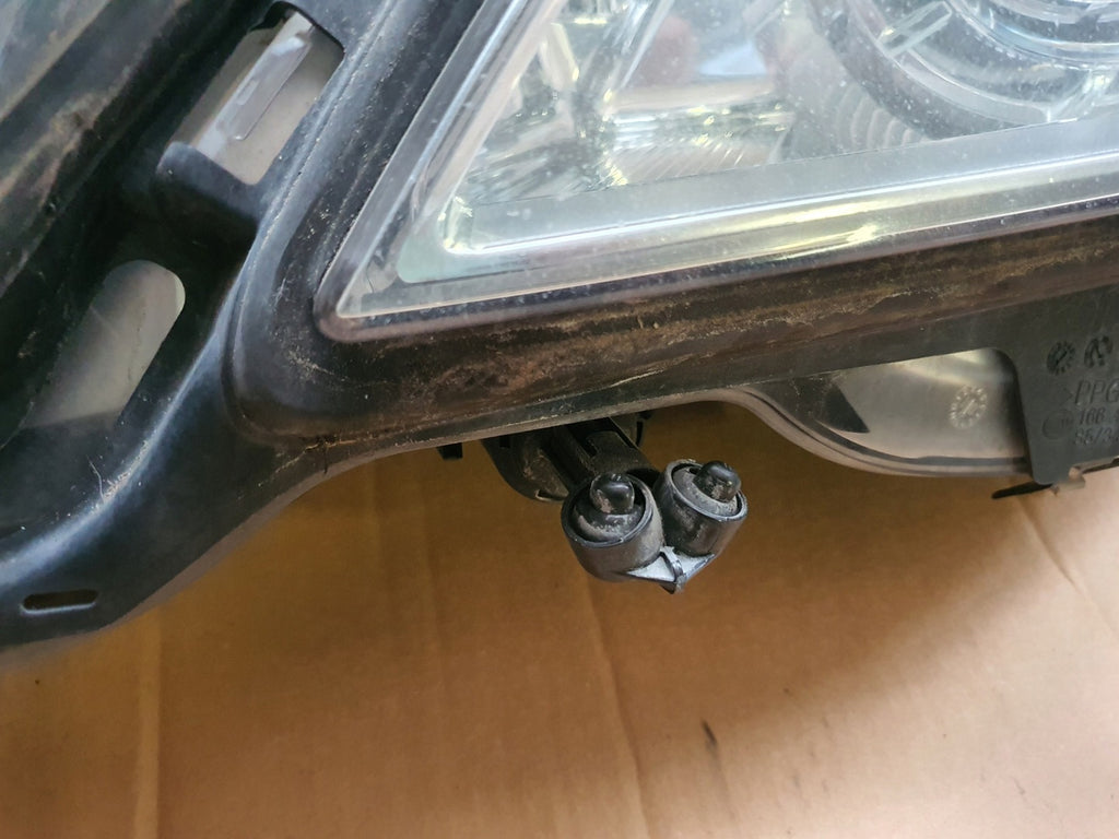 Frontscheinwerfer Mercedes-Benz W212 A2128205861 Xenon Rechts oder Links SCH1397166483sd