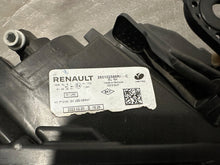 Load image into Gallery viewer, Frontscheinwerfer Dacia Sandero III Logan Jogger 260102586R LED Rechts Headlight SCH2236846526pk