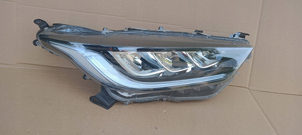 Frontscheinwerfer Toyota 4 Yaris 0036181 K0-8EU Full LED Rechts Headlight